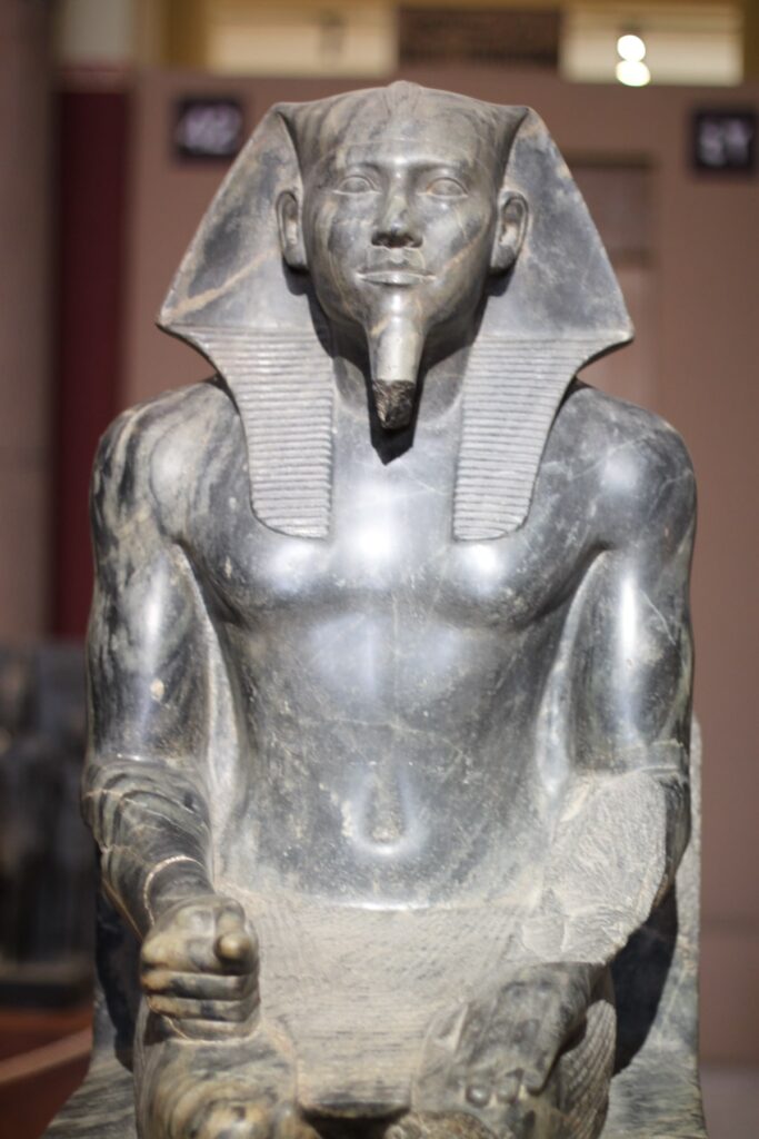 Statue Museum Kairo